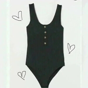 H&M Black Ribbed Bodysuit  size S‎